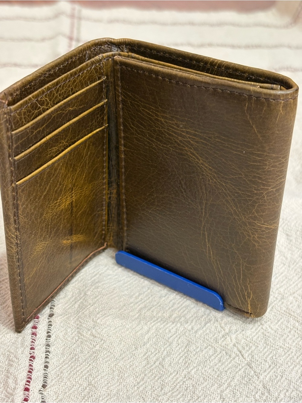 Genuine American Bison Men's Brown Leather Bifold Wallet with Card Slots NWOT